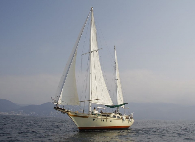 Velero en el pacifico