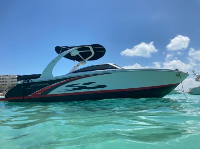 Lancha para wakeboard