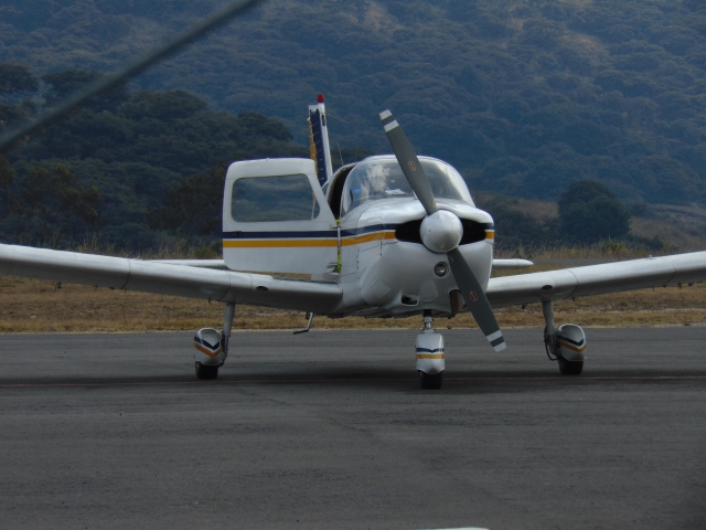Cessna en el aeródromo