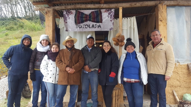 Nuestro equipo recorriendo la ruta del café