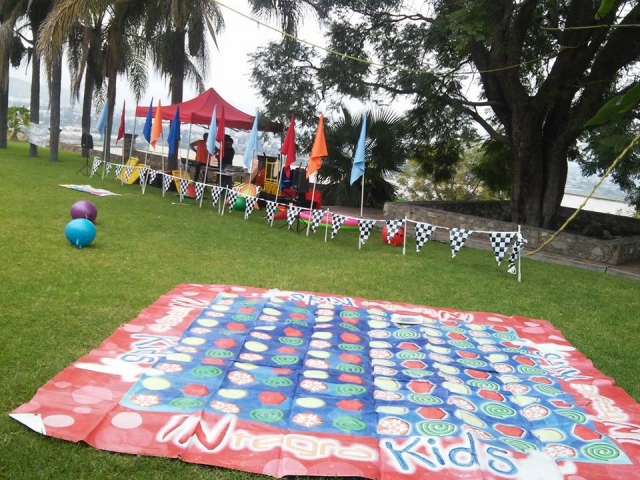 Fiesta deportivas pequererererereres Shows Infantileres