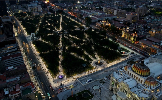 vuela sobre ciudad de México
