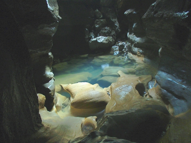 cuevas y grutas en cuetzalan