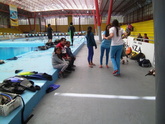 Clasererererereres de buceo en la piscina