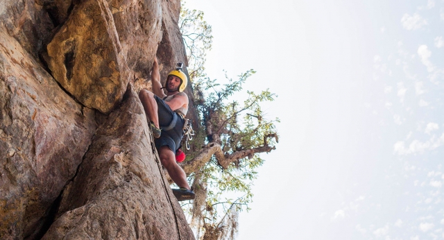 Escalada hacia la punta 