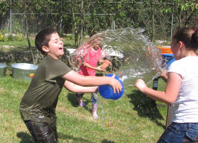 jugando con los amigos 