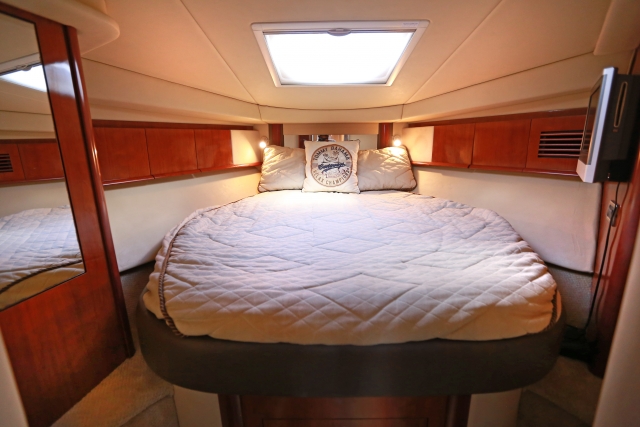 Dormitorio dentro del yate