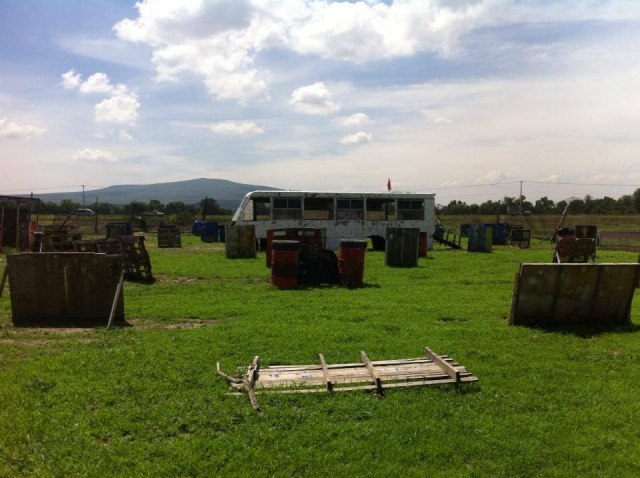 Campo abierto de paintball 