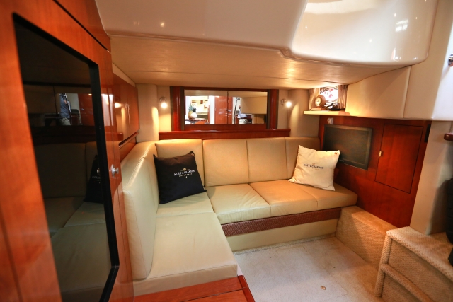 Sala interior en yate