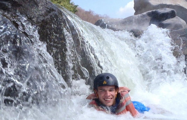 Entrando al agua 