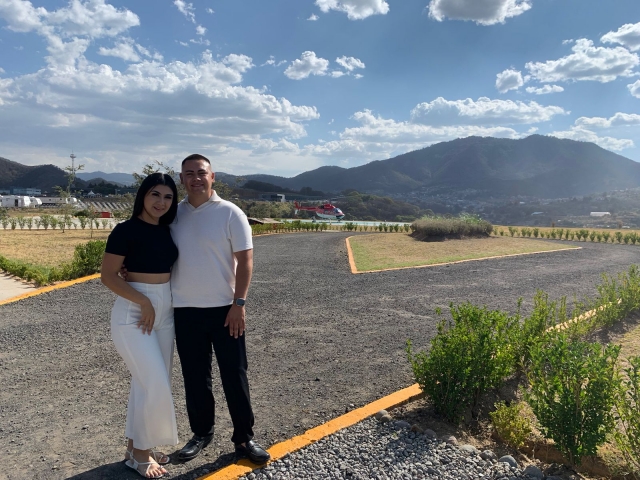 Pareja en el aeropuerto