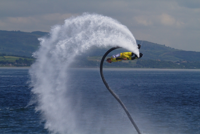 Girando en el flyboard