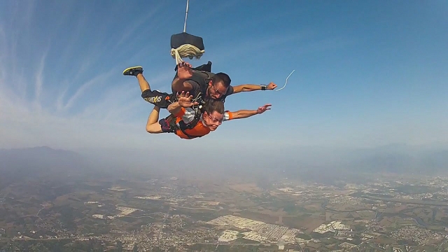 Salto en paracaidas