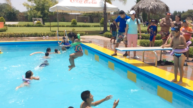 En piscina