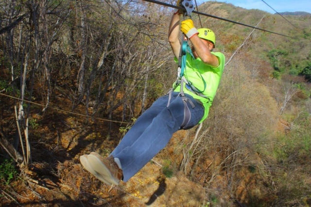Tirolina en la rivera nayarit