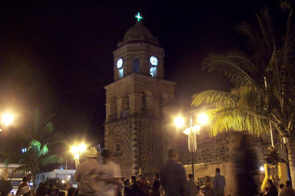 catedral de noche