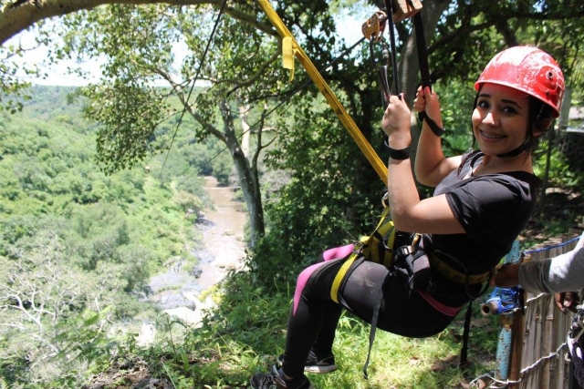 Deslizate por la tirolina