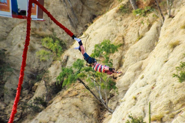 Salto en puenting 