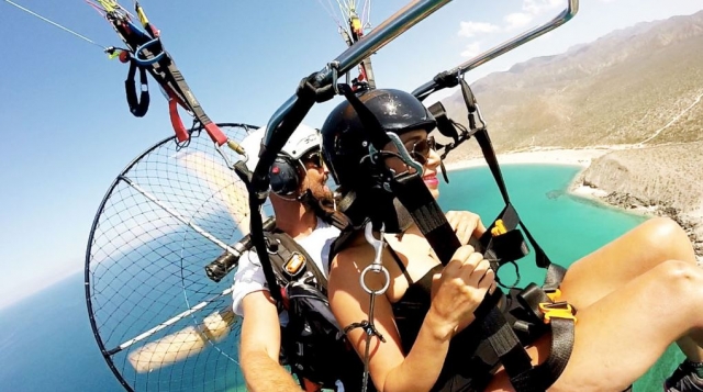 Disfruta el vuelo en paramotor