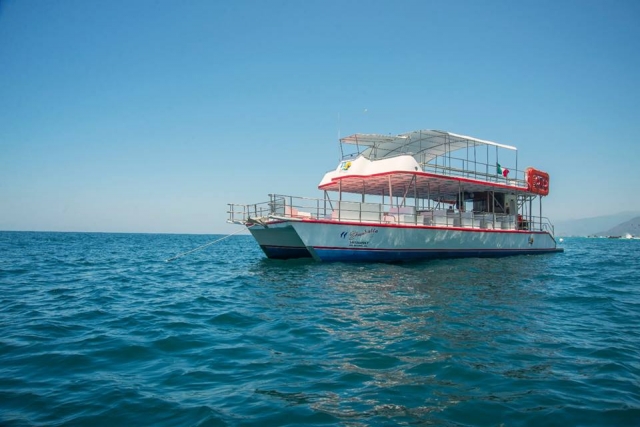 Visita guiada en Catamarán a Playas de Puerto Vallarta