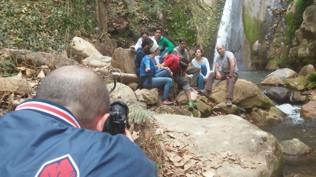 Paseo por la cascada