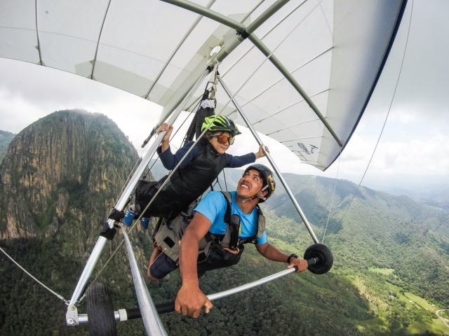 Vuelo en ala delta para todas las edadererererereres 