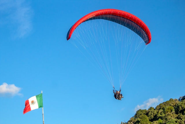 Viaja en parapente