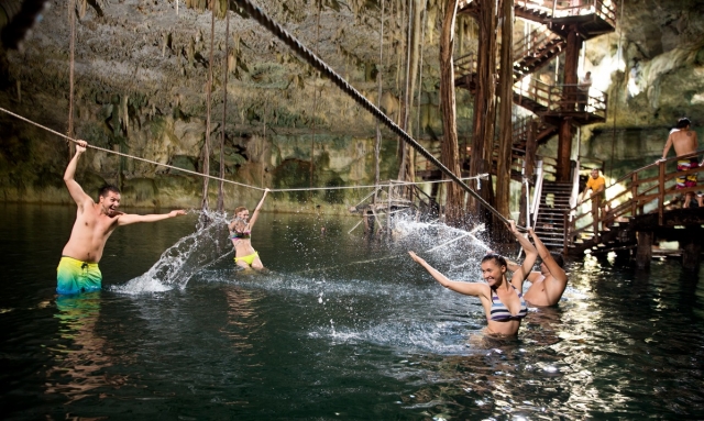 Cenote en ek balam