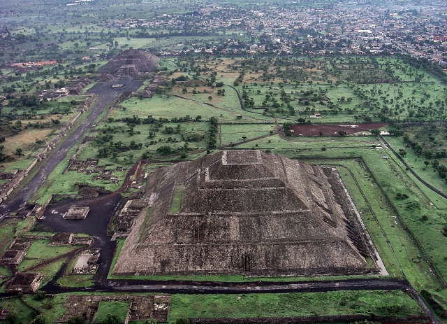 Vistas de Teotihuacán desde el Globo