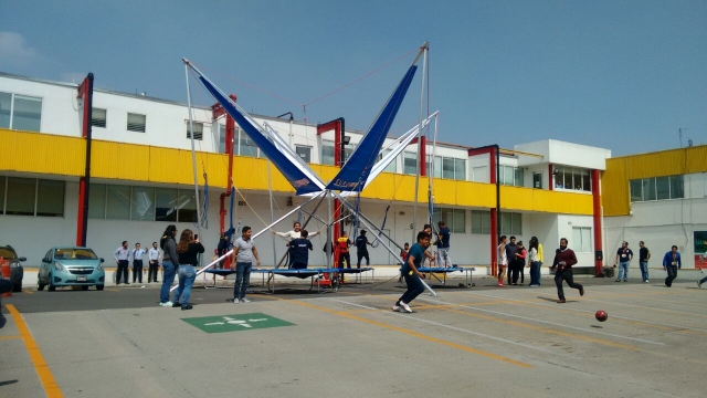 Diviertete saltando 