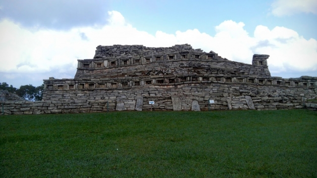 Zona arqueologica de yohualichan 