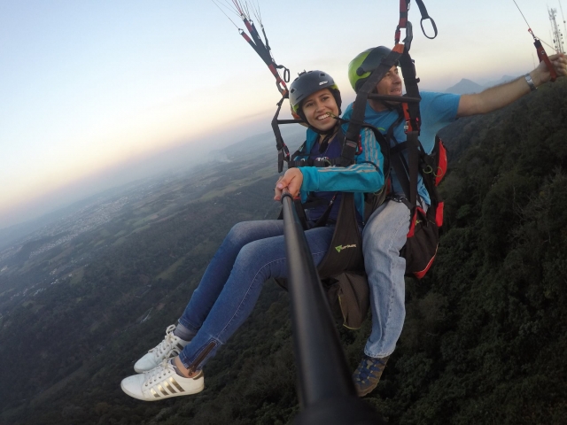 Paisajererererereres inovidablererererereres volando en parapente 