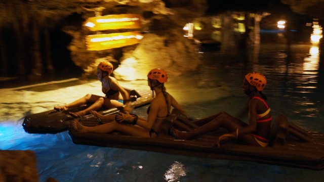 Rema en la balsa 
