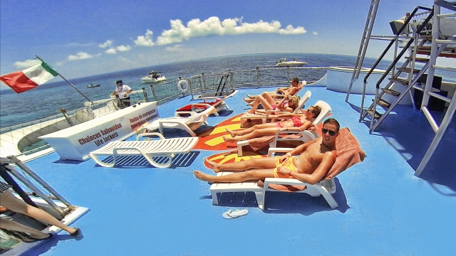Camastros en el barco