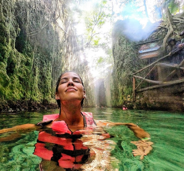 Disfrutando del cenote