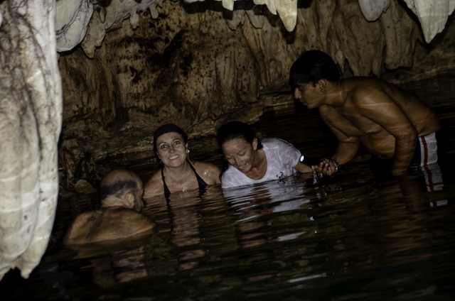 Nado en cenote