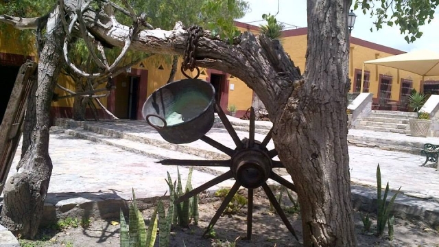 Visita la zona arqueologica