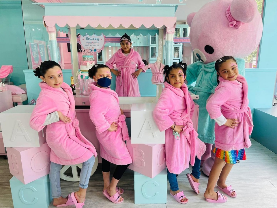 Niñas en spa