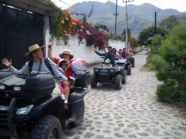 Conduciendo por las callererererereres de malinalco