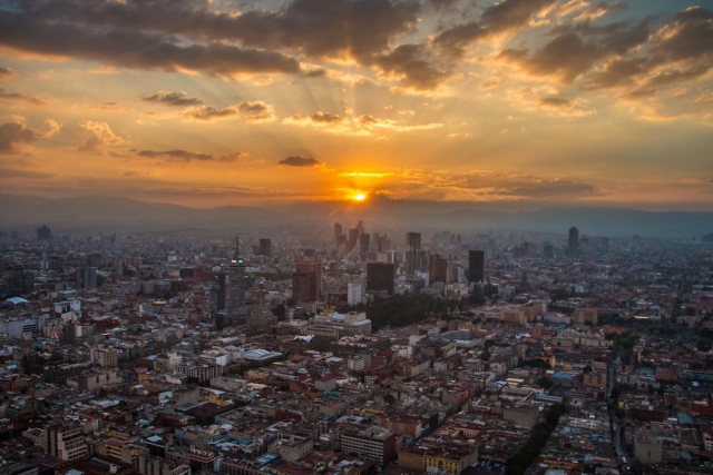 Atardecer sobre la ciudad