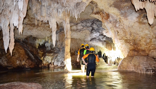 Explorando el interior de las cuevas