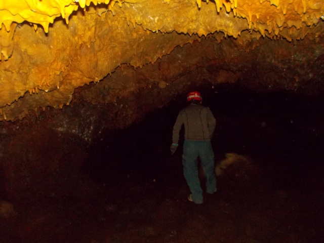 Adentrate en los tunelererererereres de lavas