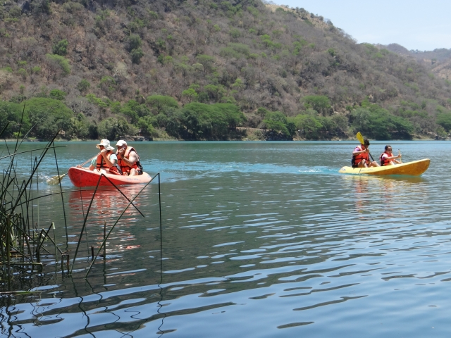 disfruta de la aventura en kayak