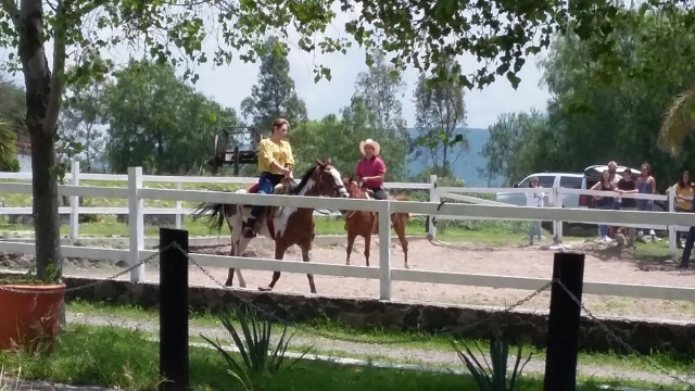 Paseando por el rancho