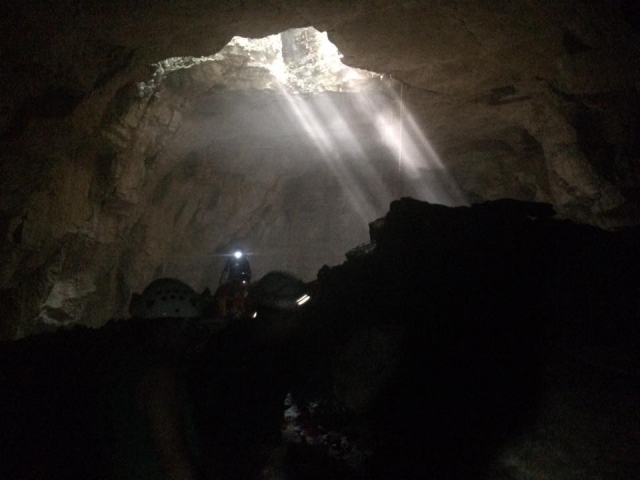 En el interior