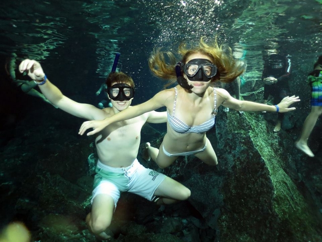 snorkel en senote.