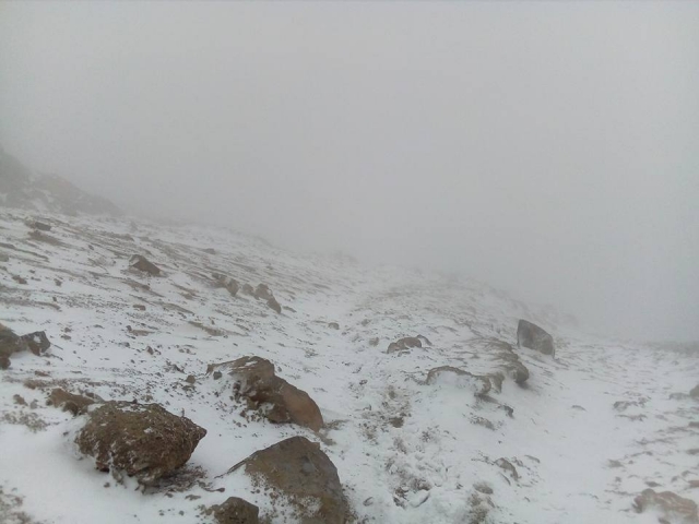 Nieve en el descenso 