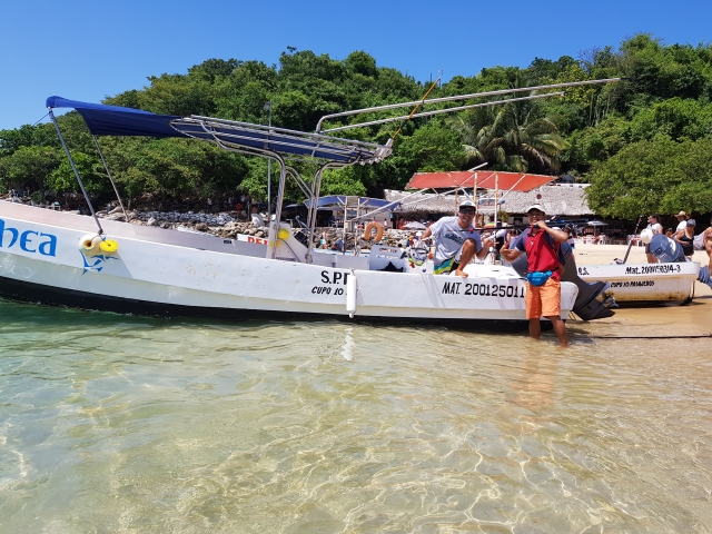 Embarcando hacia el visita guiada de Pto. Escondido