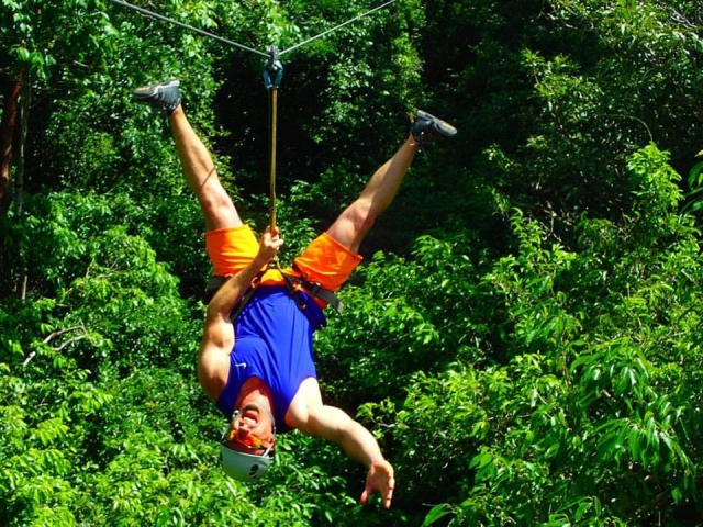 acrobacias en tirolesas