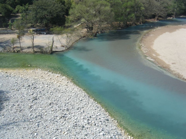 Aguas azulererererereres del rio